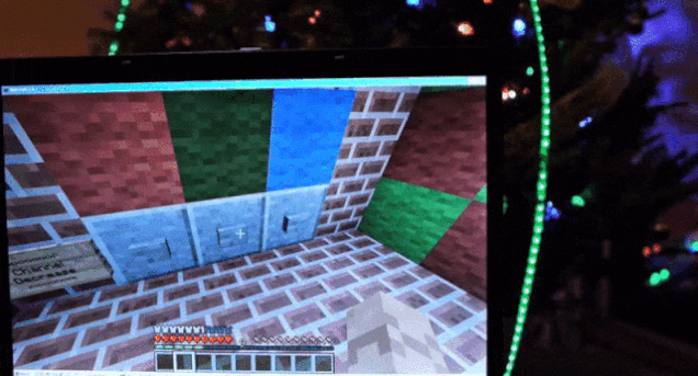 You Can Control This Guy's Real-Life Christmas Tree From Minecraft