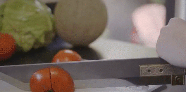 Final Fantasy Kitchen Knives Deal Critical Damage To Fruit, Vegetables