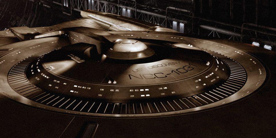 3107680-3104269-star-trek-uss-discovery-ship.jpg