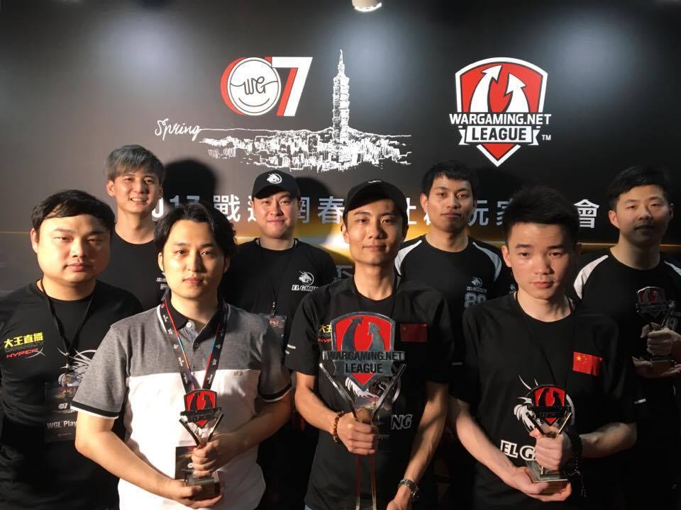 A victorious EL Gaming holding their trophies