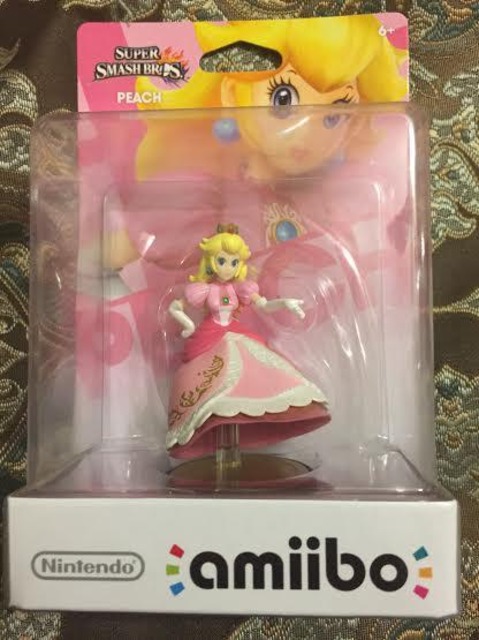 Legless Peach Amiibo Sells for $25,000