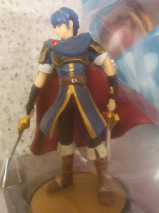 Apparent Amiibo Manufacturing Error Gives Marth Two Swords