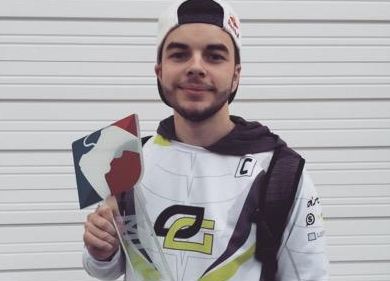 Top Call of Duty Player Stepping Away from the Game