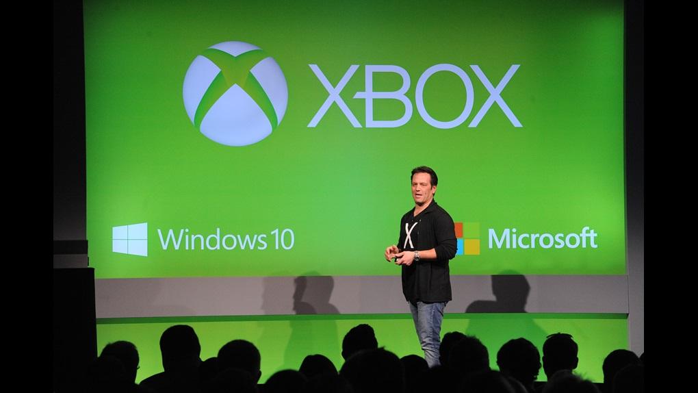 Xbox Exec Congratulates Sony on Bloodborne's Strong Sales