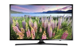 Get a 40-Inch 1080p TV With New Xbox One for $500