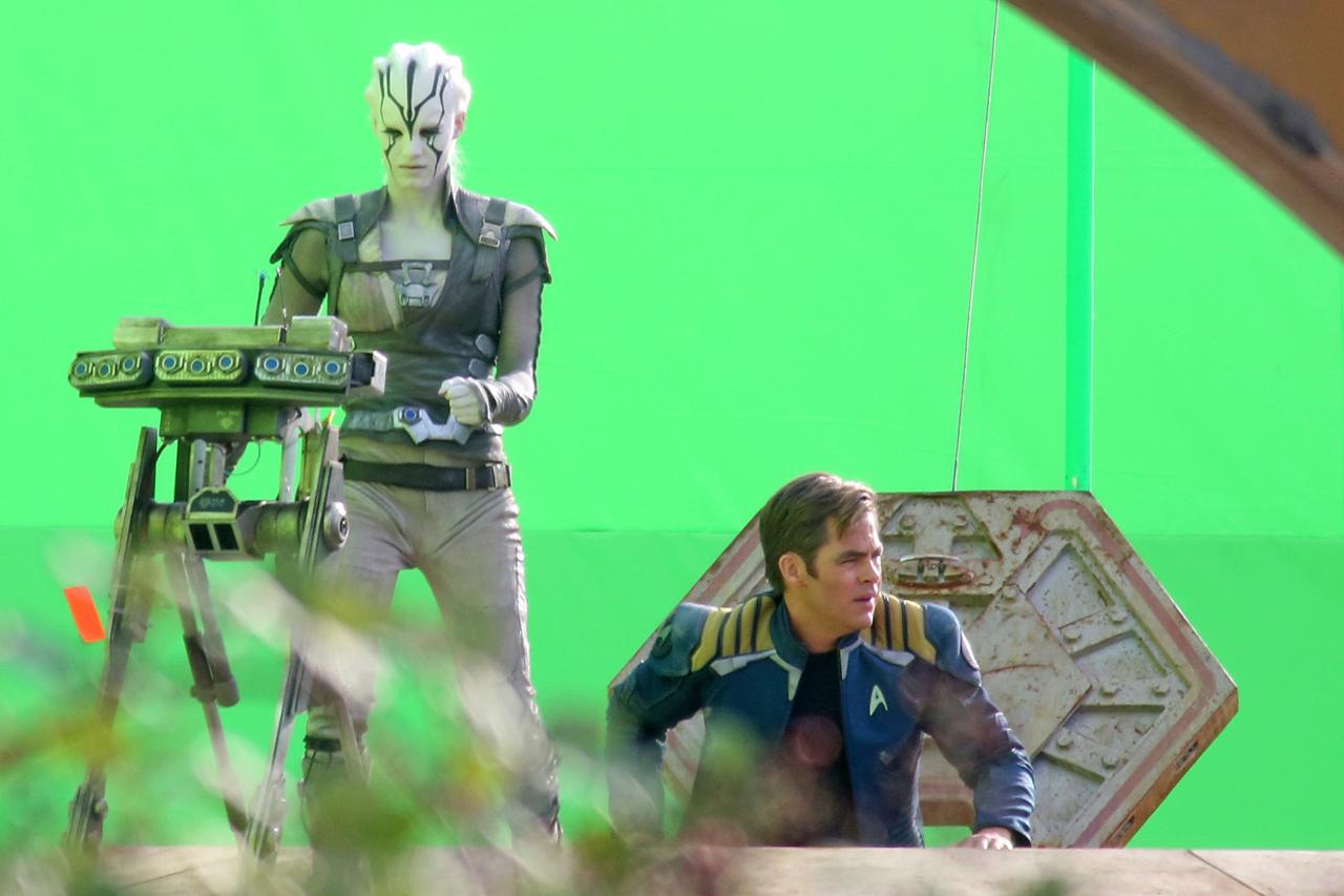 New Star Trek Sequel Images Leak from the Set