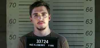 Tom & Huck All Grown Up in Zany Comedy 'Band of Robbers' Trailer