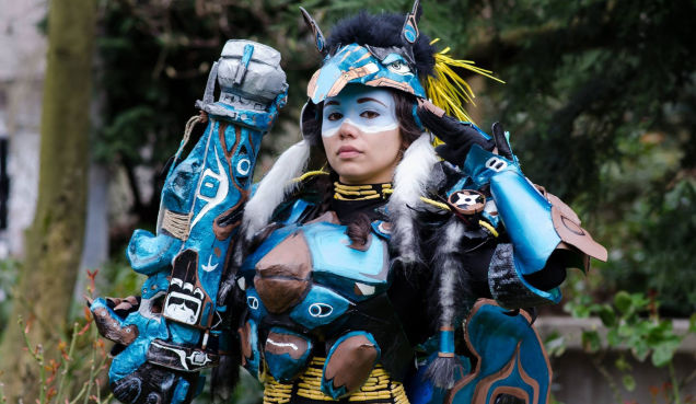 Overwatch Cosplay Rains From Above