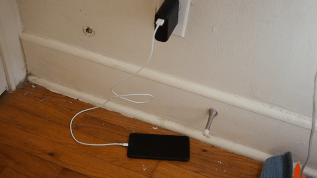 Anker's Newest Wall Charger Is Also a PowerCore Battery Pack