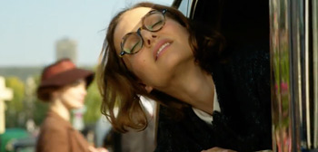 Natalie Portman & Lily-Rose Depp in New US Trailer for 'Planetarium'