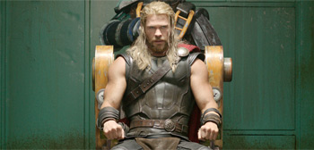 Review: Silliness Rules the Throne in Taika Waititi's 'Thor: Ragnarok'