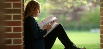 Mia Rose Frampton in Trailer for Teen Drama 'Hope Springs Eternal'